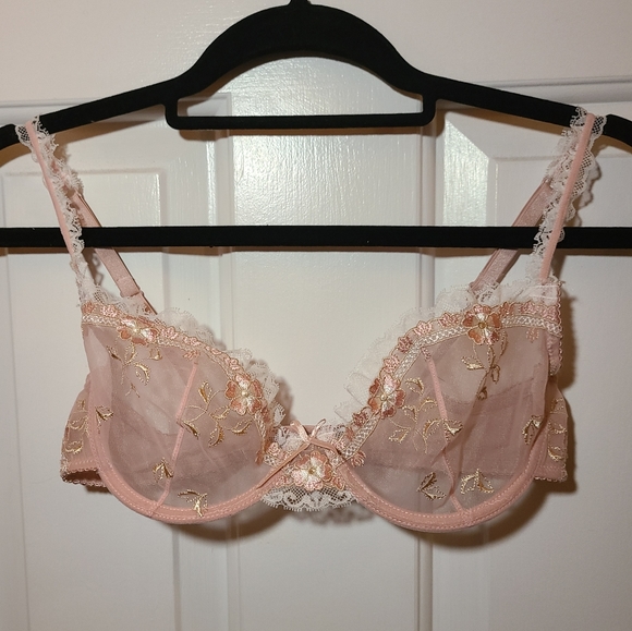 Woman Temptation Other - Pink Floral Lace Bra